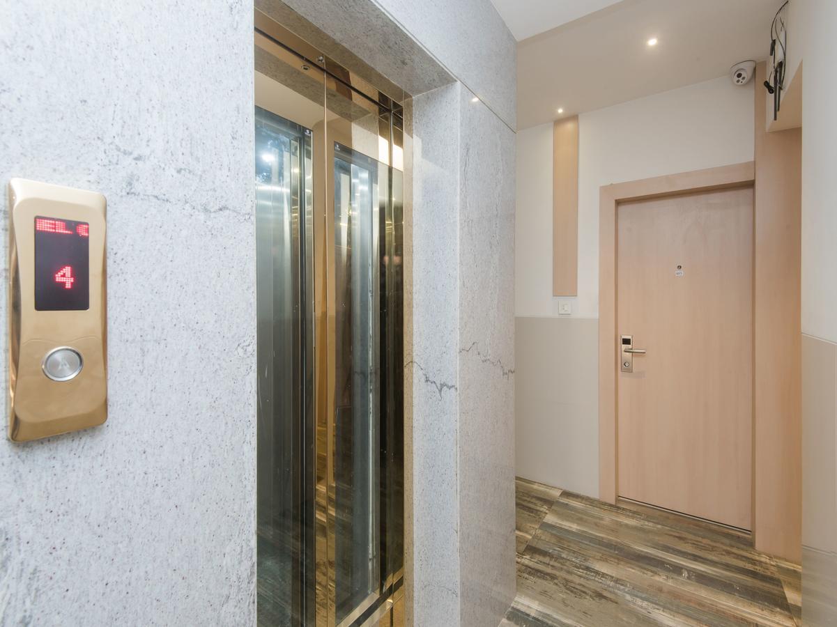 נאווי מומבאי Oyo 13089 Hotel Gold Crest מראה חיצוני תמונה
