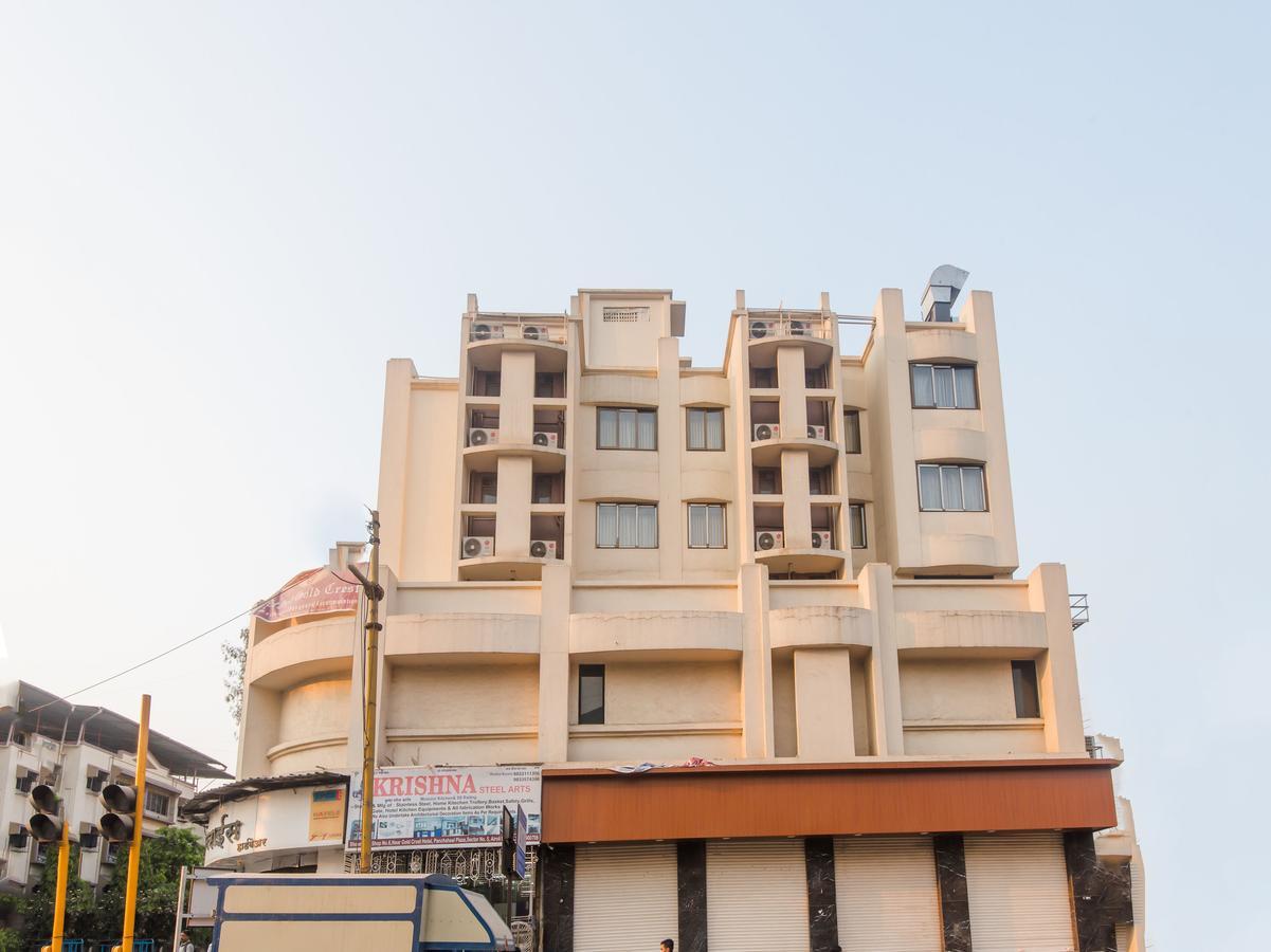 נאווי מומבאי Oyo 13089 Hotel Gold Crest מראה חיצוני תמונה