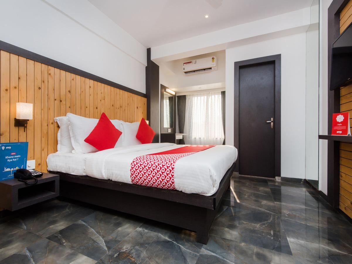 נאווי מומבאי Oyo 13089 Hotel Gold Crest מראה חיצוני תמונה