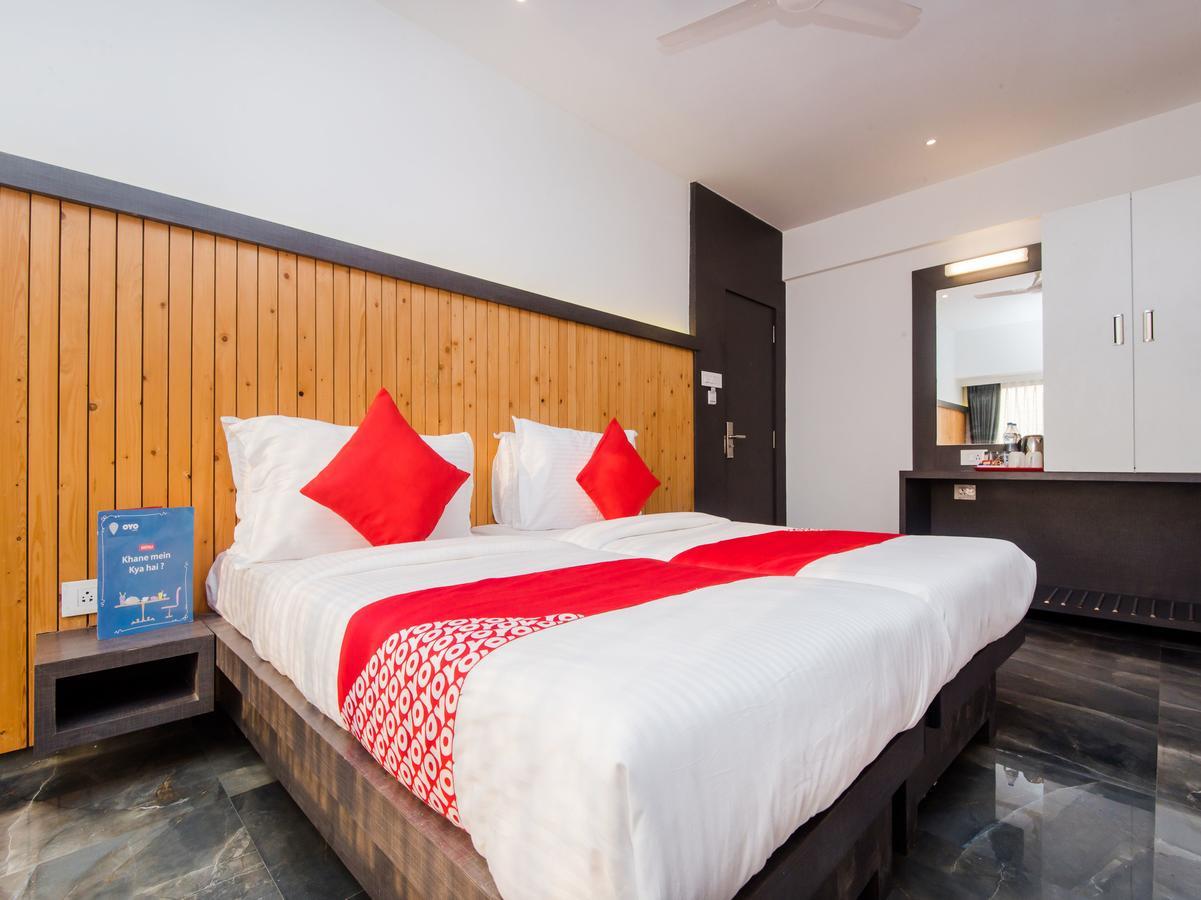 נאווי מומבאי Oyo 13089 Hotel Gold Crest מראה חיצוני תמונה